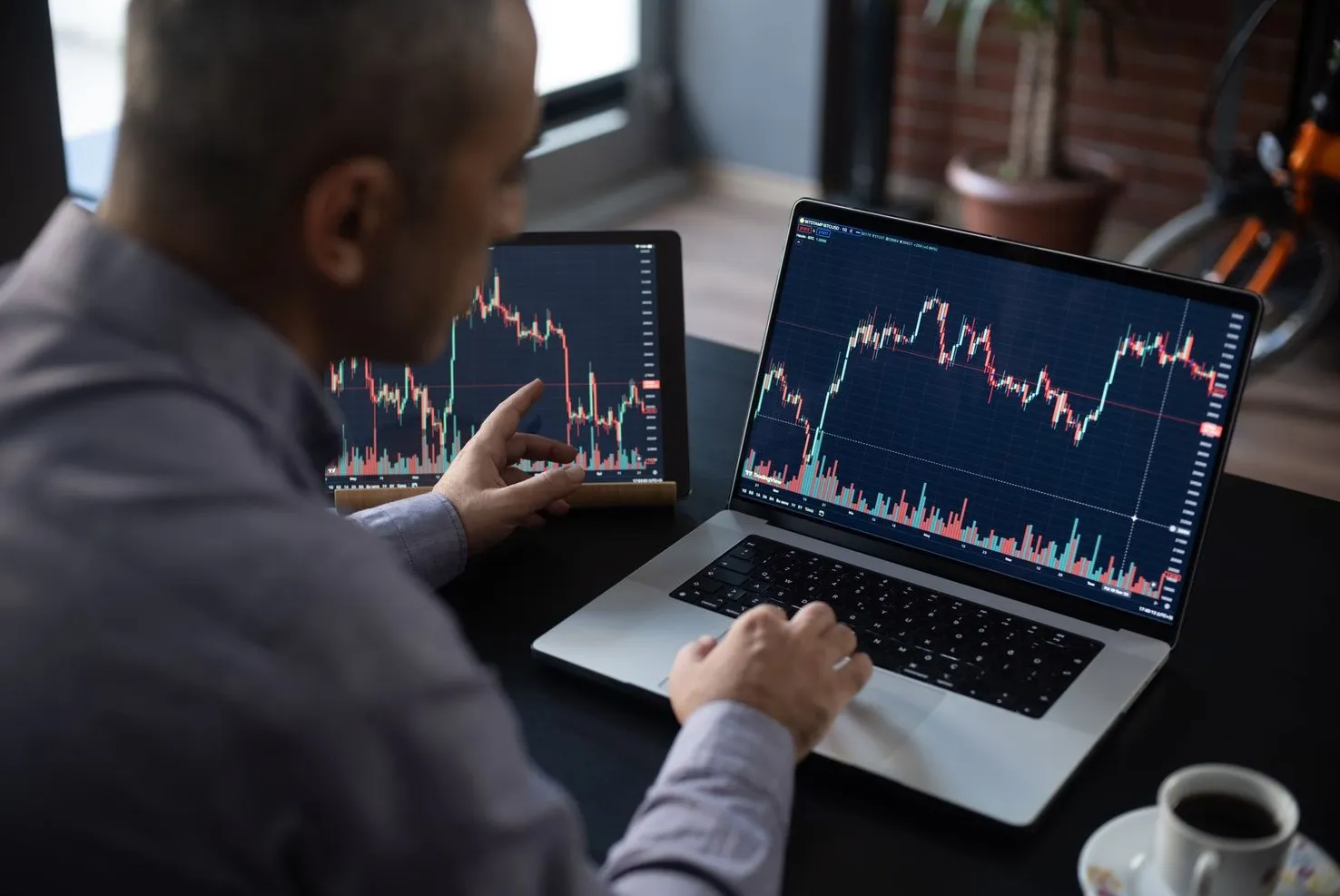 เจาะหุ้น ADVICE ถึงจะเล็กแต่ทรงพลัง! อนาคตโตไกลในสมรภูมิค้าปลีกไอที