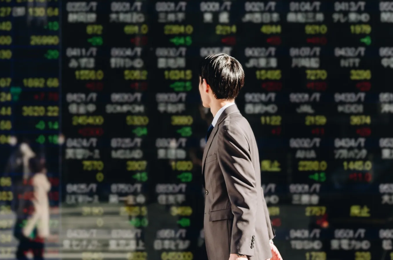 ถอดรหัส 10 ปี ตลาดหุ้นโลก ใครคือแชมป์ ใครรั้งท้าย?