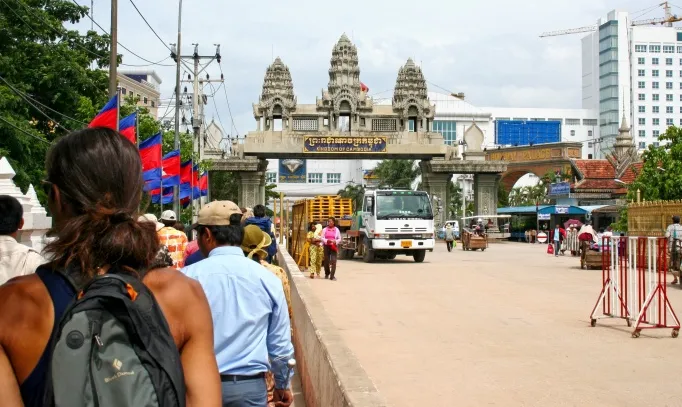 ไทย-กัมพูชา ปะทะกัน วิเคราะห์ผลกระทบต่อเศรษฐกิจและนักลงทุนไทยล่าสุด