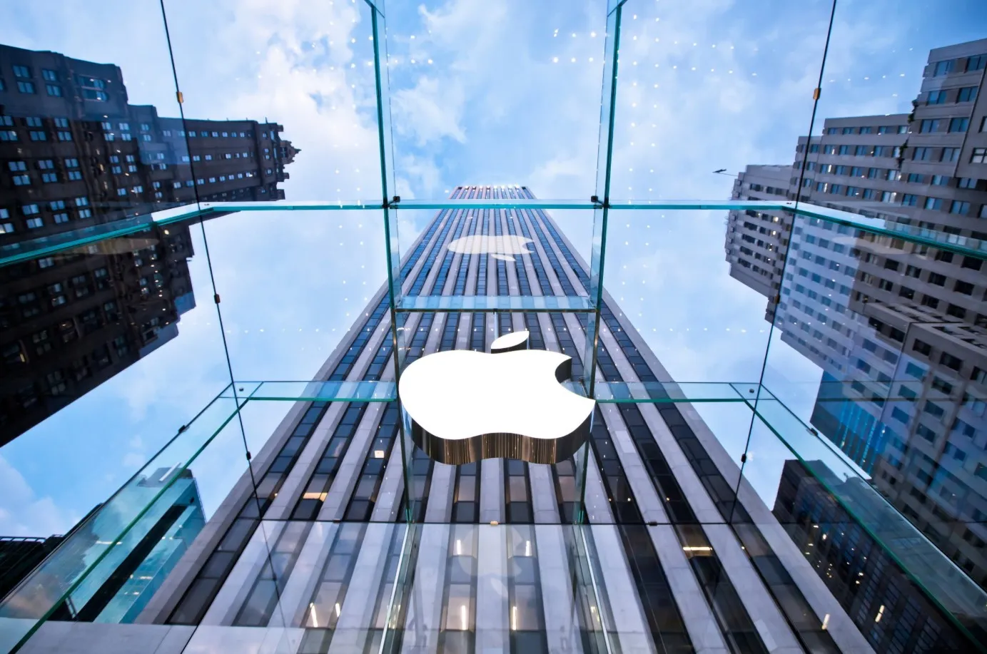 ทำไม Berkshire เข้าลงทุนในหุ้น UnitedHealth และลดการถือครองหุ้น Apple