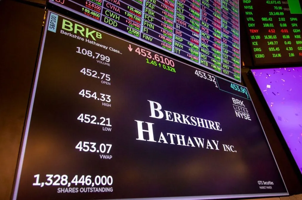 ทำไม Berkshire เข้าลงทุนในหุ้น UnitedHealth และลดการถือครองหุ้น Apple