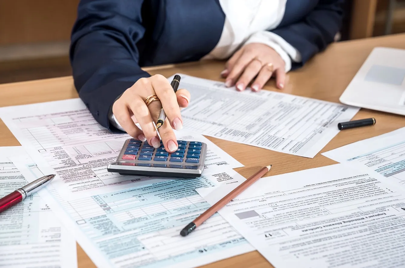 Negative Income Tax คืออะไร (ภาษีเงินได้ติดลบ) ทำไมจะพลิกโฉมสวัสดิการไทยในปี 70