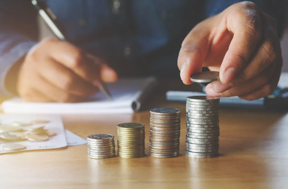 เปิดเงินเดือนคนไทย เพราะอะไรคนส่วนใหญ่รายได้ยังไม่ถึง 15000 บาท