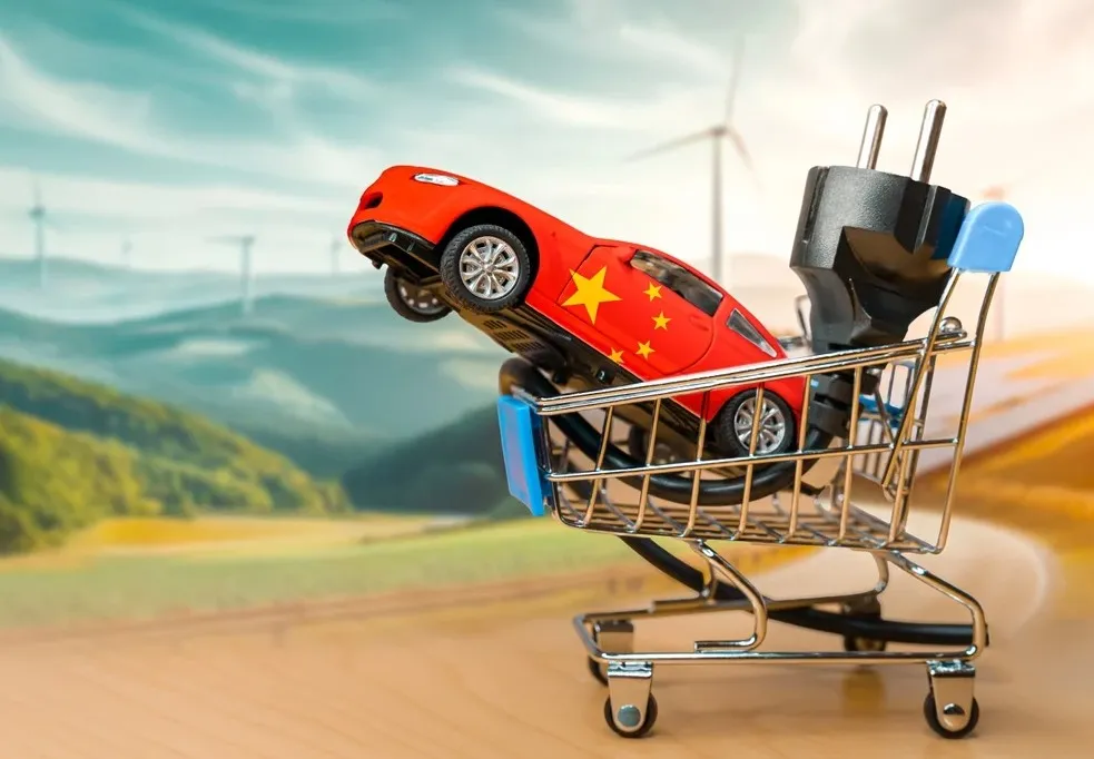 ทำไมเศรษฐกิจไทยส่งออกโตแต่ยังอ่อนแอ พร้อม 'เจาะหุ้นเด่น' ฝ่ามรสุมเศรษฐกิจไทยปี 68