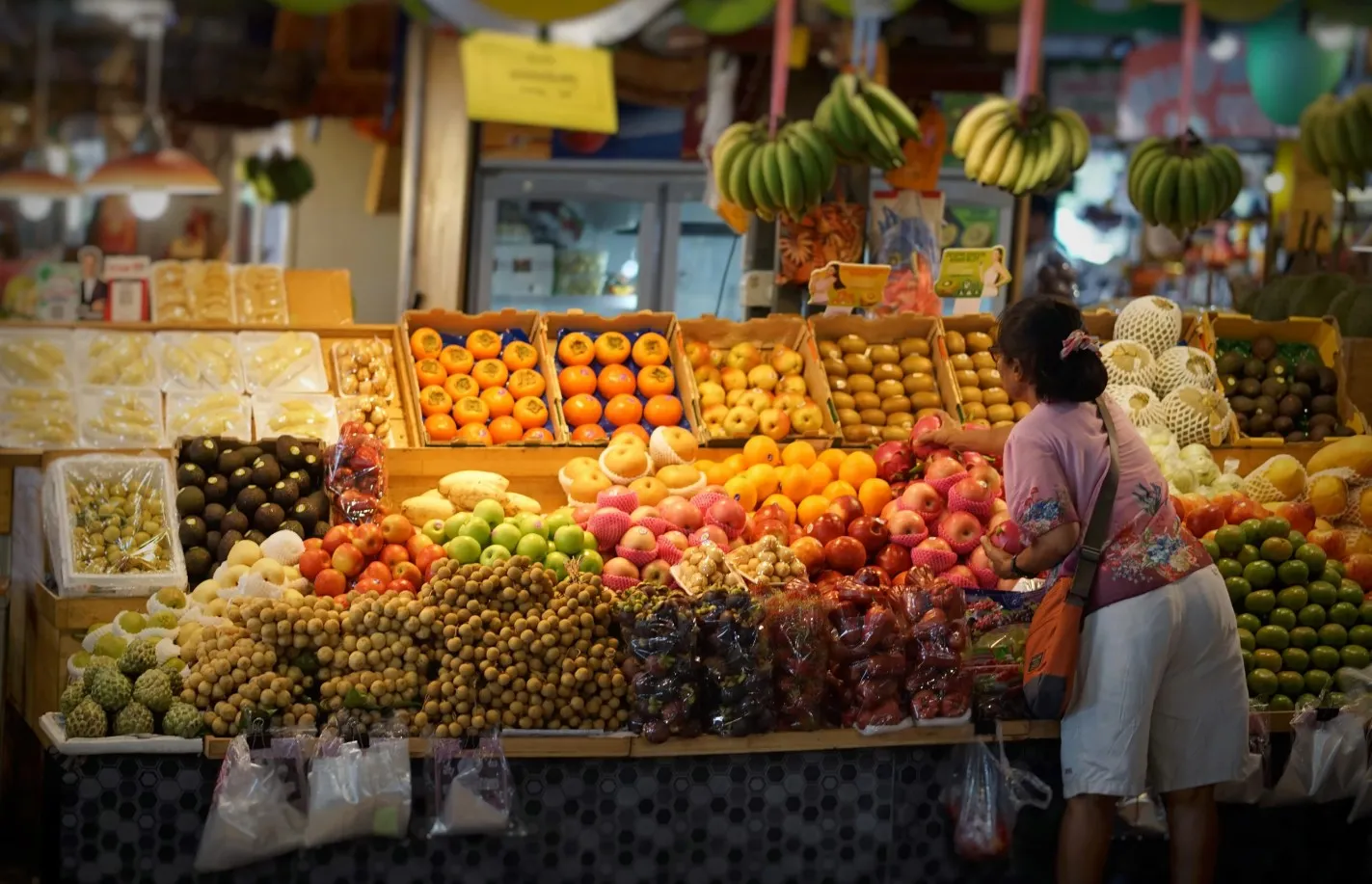 ทำไมเศรษฐกิจไทยส่งออกโตแต่ยังอ่อนแอ พร้อม 'เจาะหุ้นเด่น' ฝ่ามรสุมเศรษฐกิจไทยปี 68