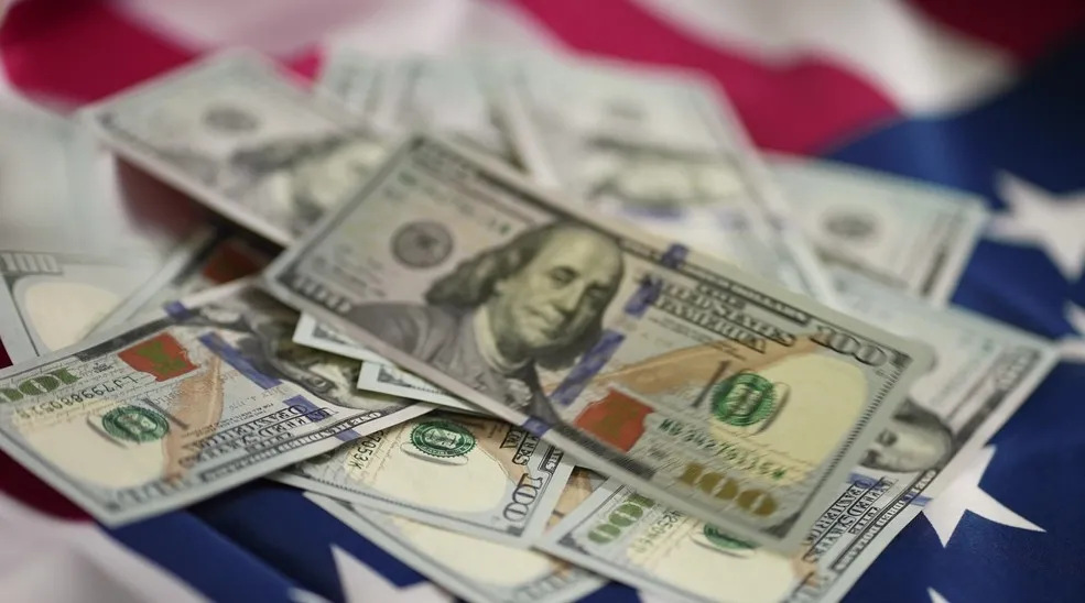 ทำไมเศรษฐกิจไทยส่งออกโตแต่ยังอ่อนแอ พร้อม 'เจาะหุ้นเด่น' ฝ่ามรสุมเศรษฐกิจไทยปี 68