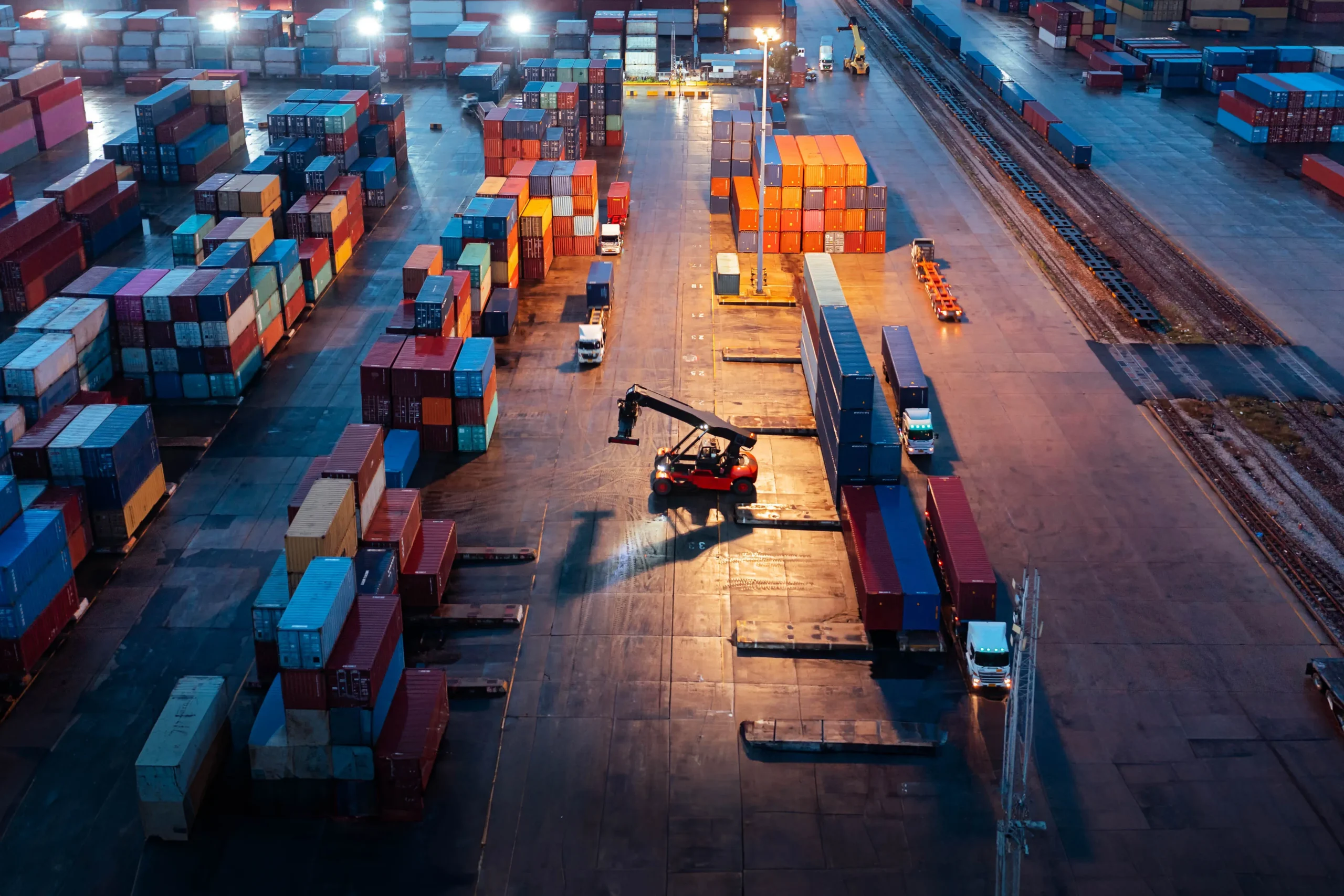 ทรัมป์เขย่าบัลลังก์ปลดบอร์ด FED พลิกวิกฤตสู่โอกาสลงทุนในตลาดเกิดใหม่และหุ้นไทย