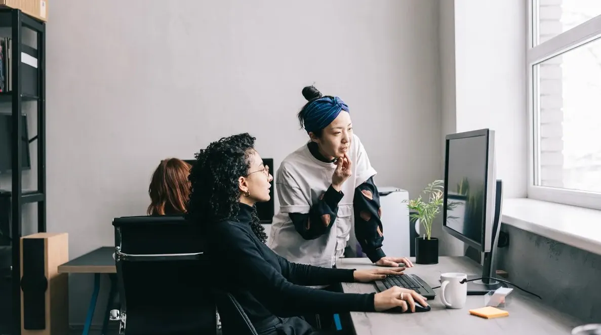 ทำไม AI อาจจะทำให้เด็กรุ่นใหม่ Gen Z หางานได้ยากมากยิ่งขึ้น