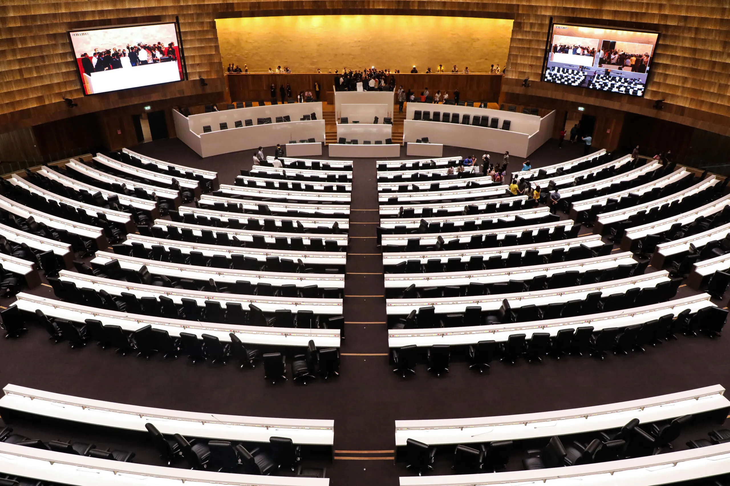 ชี้ชะตาเศรษฐกิจไทย! เจาะลึกโหวตนายกฯ เดือด และกลยุทธ์ลงทุนที่ต้องรู้